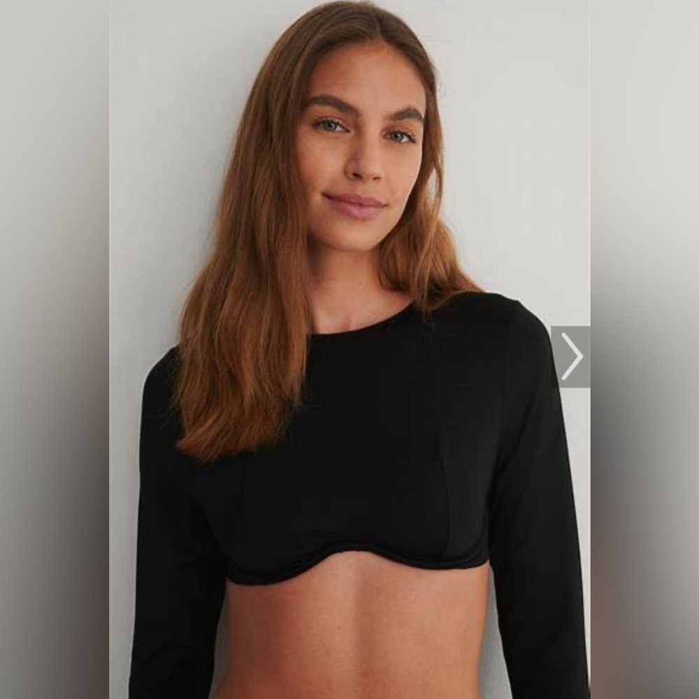 Princess Polly Underwire Long Sleeve Crop Top, NEW W TAGS, Black, size 10